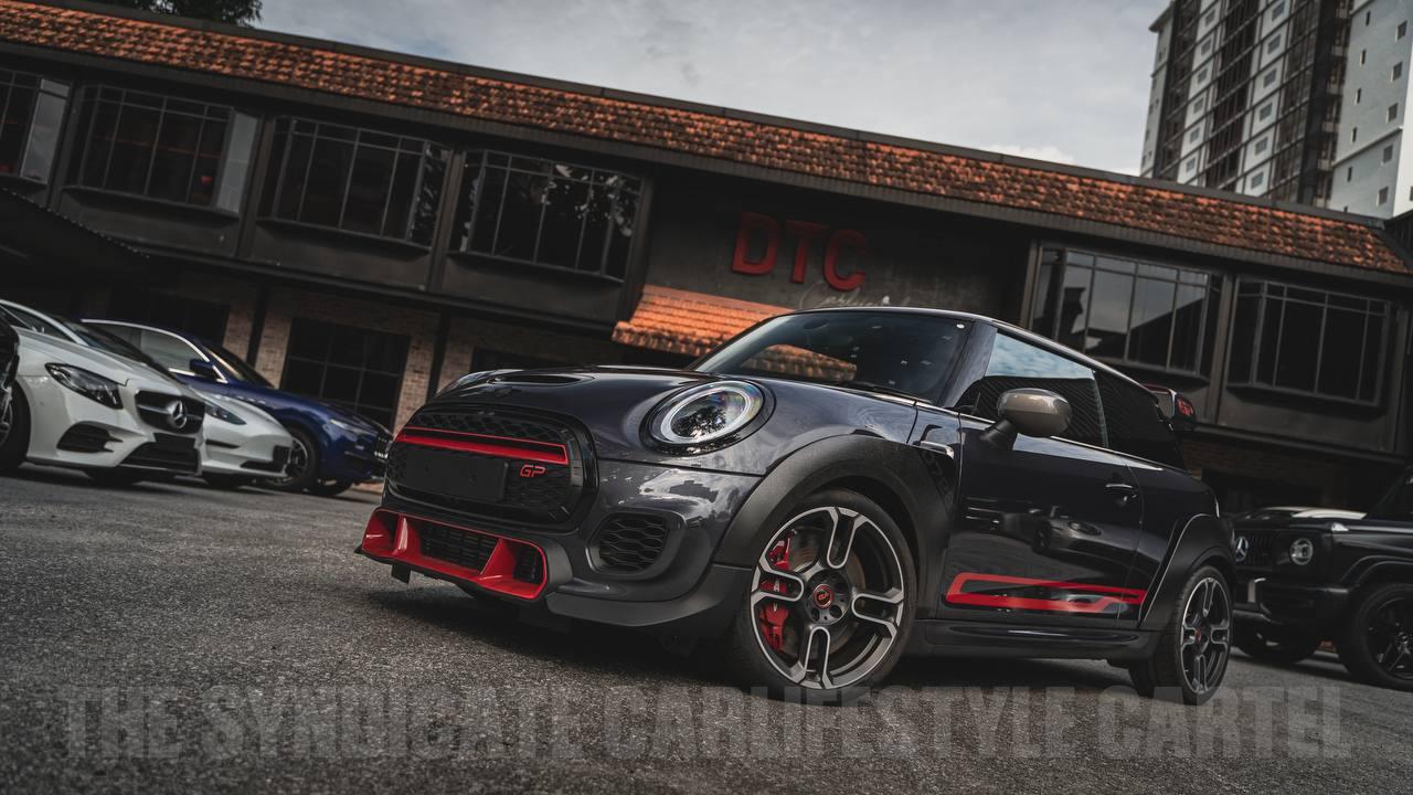 Mini John Cooper Works 2.0 GP Edition on Luxoticars