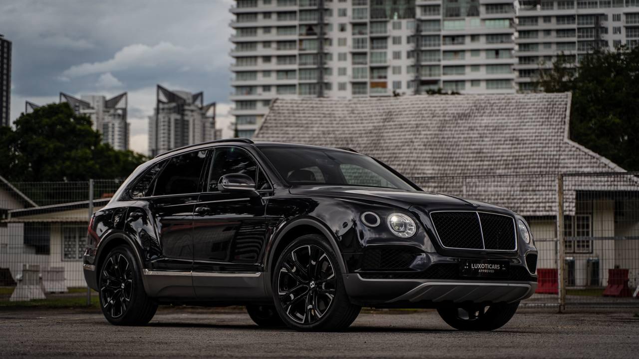 Bentley BENTAYGA 4.0 V8 (A) on Luxoticars