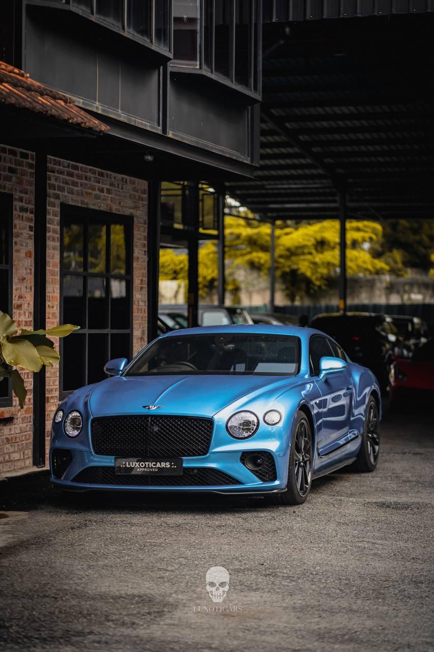 Bentley Continental GT V8 4.0 on Luxoticars